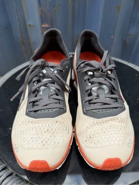 Men’s On Cloud Cloudboom size 9.5
